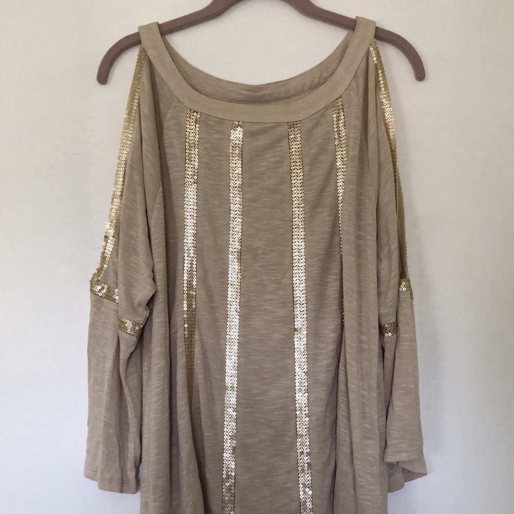 Chico’s sequin embellished top - Picture 3 of 4